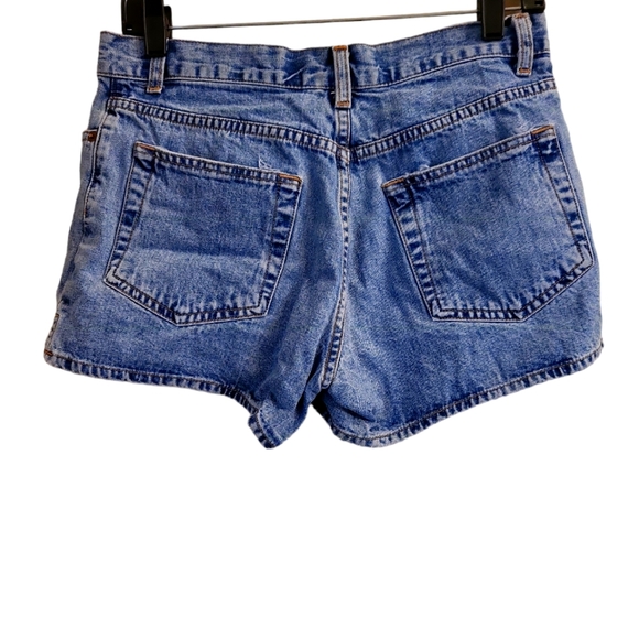 GAP Womens 5 Pocket Medium Wash Blue Denim Jean Shorts Size 6 - Picture 2 of 3